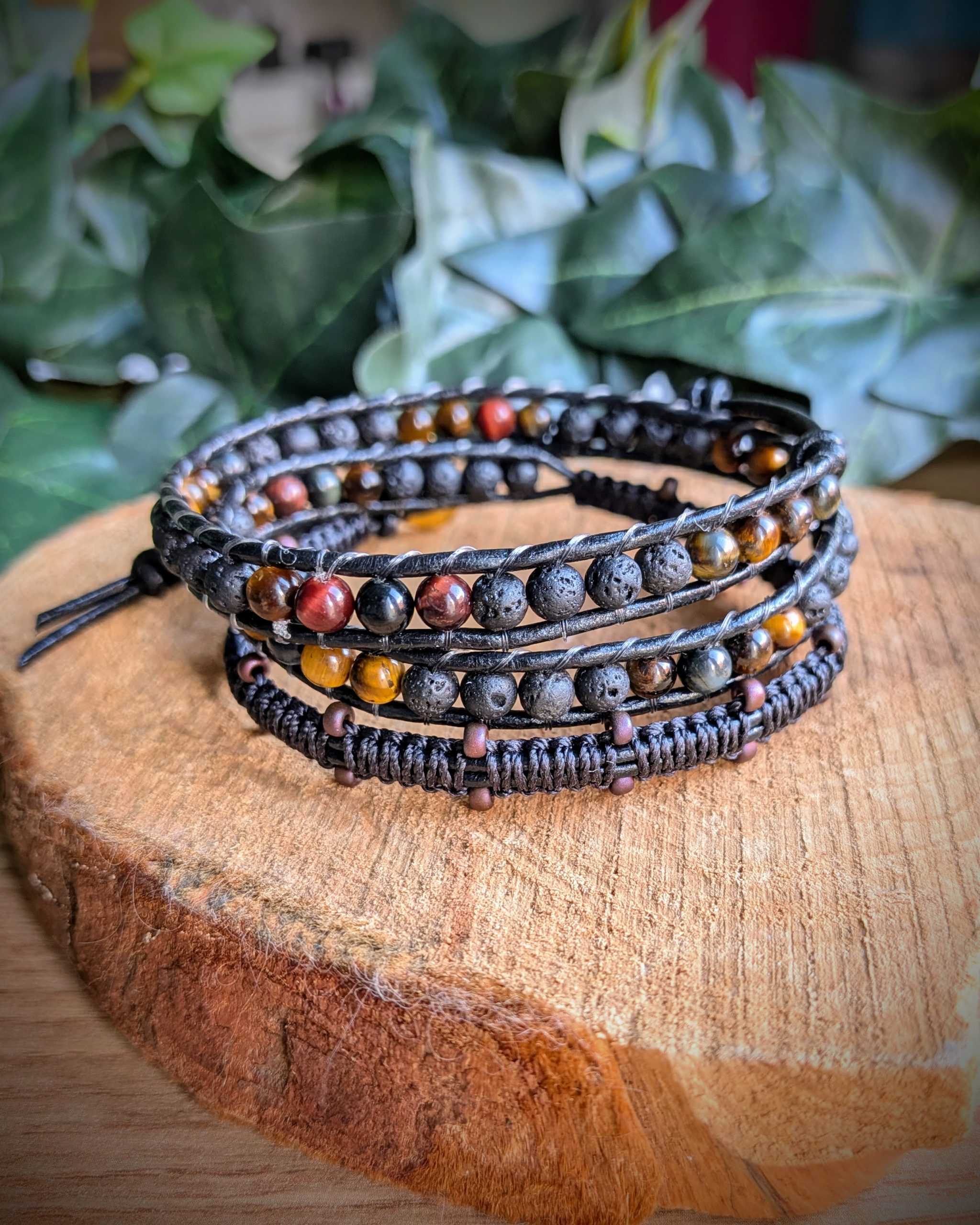 Bracelet Wrap en Oeil de Tigre, Faucon et Taureau